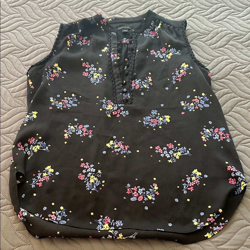 💐 Ann Taylor Floral Sleeveless Blouse
